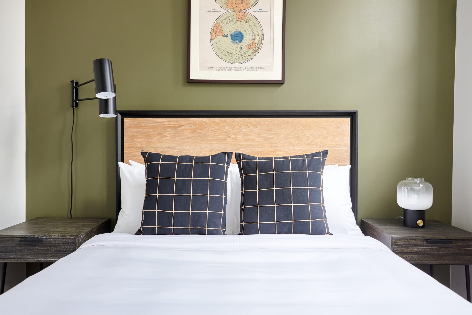 the-detroit-gem- 2 bed-5.jpg