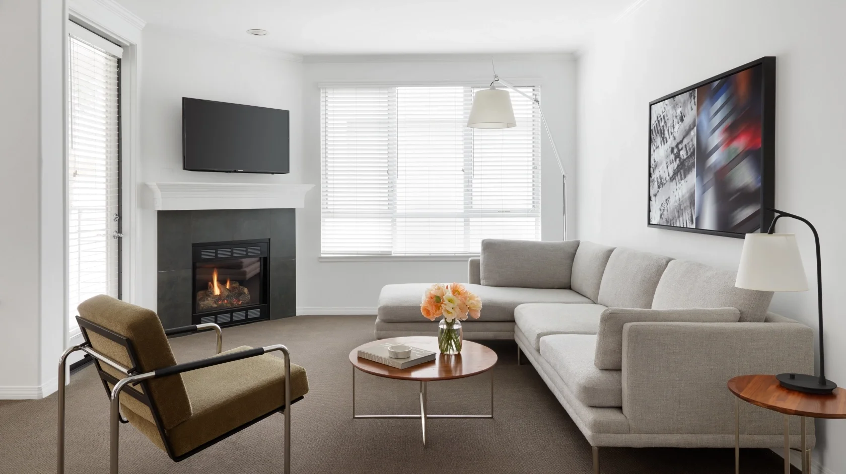 rodeo-dr-views-2 bed -8.webp