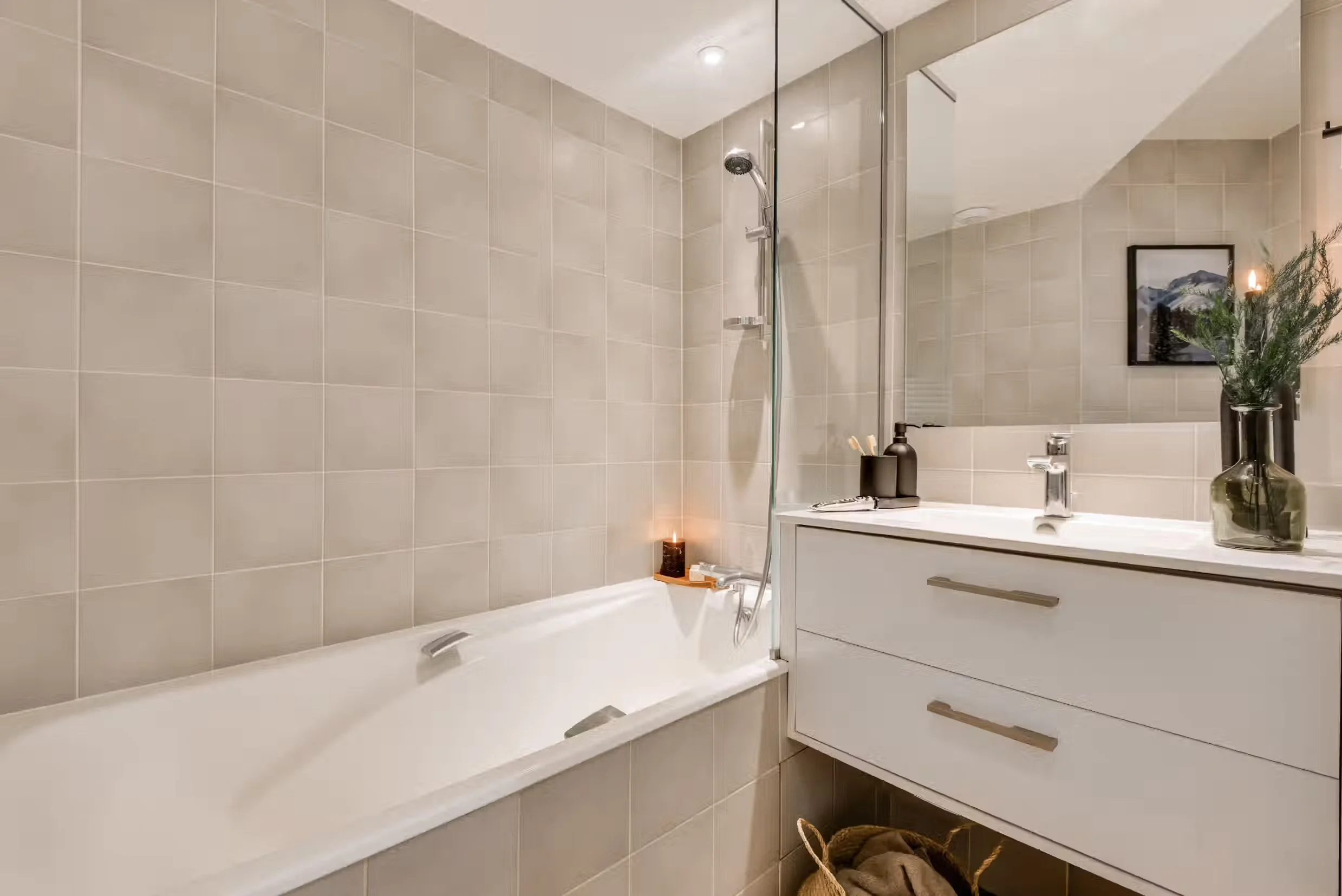 caumartin-residences-1bed-10.jpeg