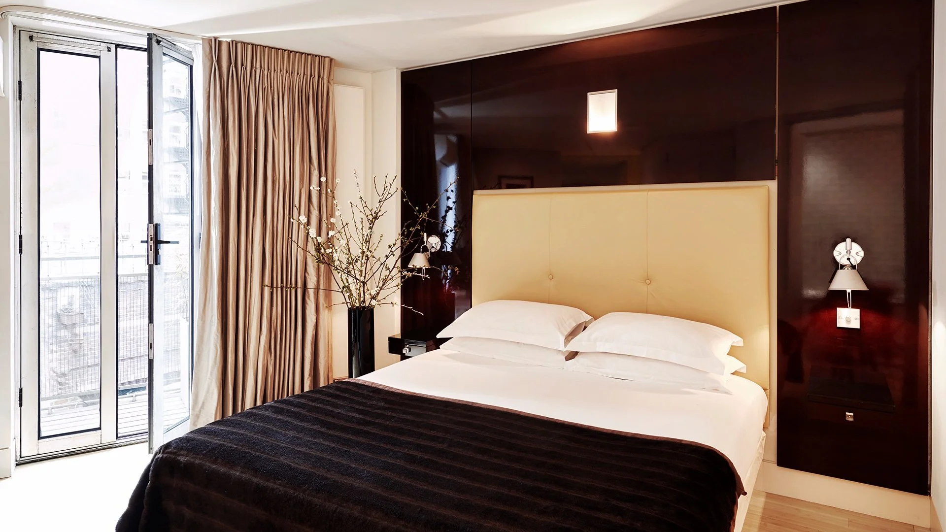 hanover-suites-1bed-deluxe-1.jpeg