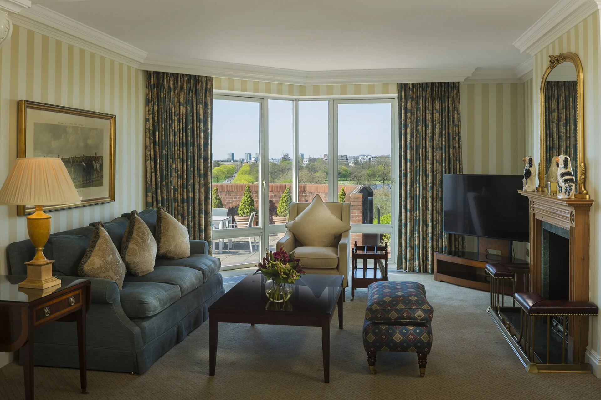 the-palace-collection-2 bed penthouse-4.jpg