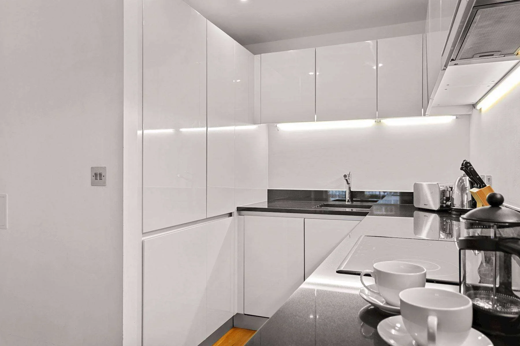 farringdon-yard-1 bed deluxe-4.jpeg