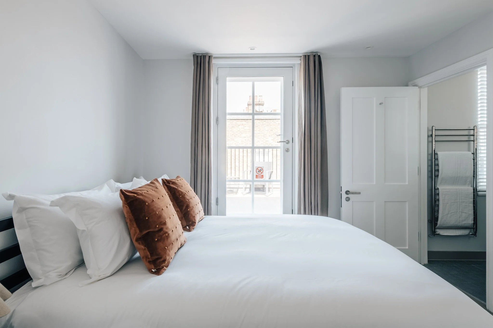 the-sloane-sq-gem-2 bed - 1.jpg