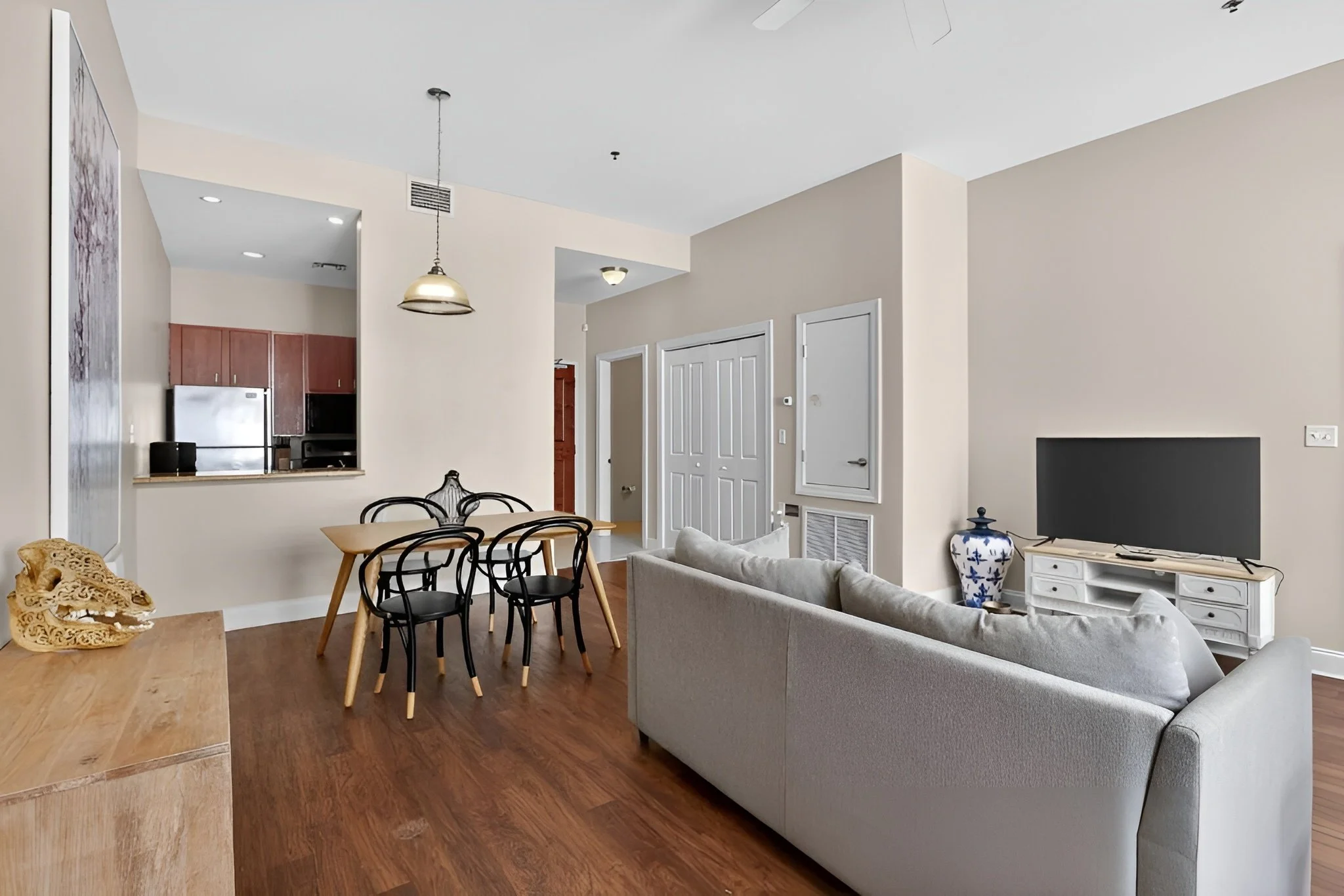new-orleans-views-1bed-1.jpg