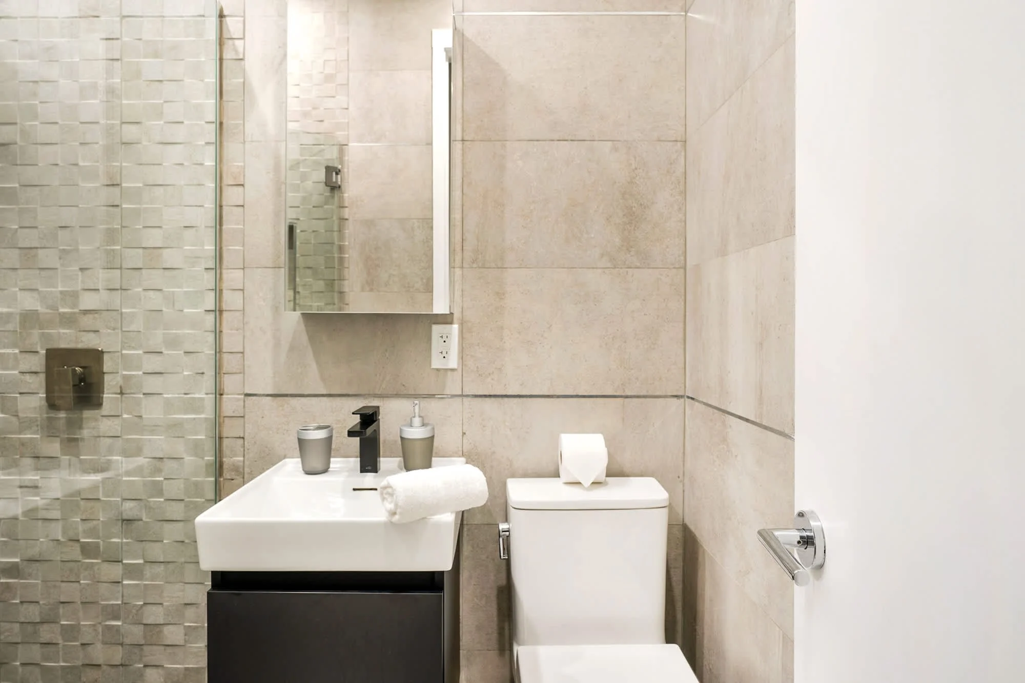 the-gramercy-suites-1 bed -9.jpg