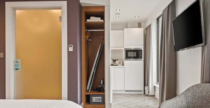 stratford-park-studio 3 - 4.jpg