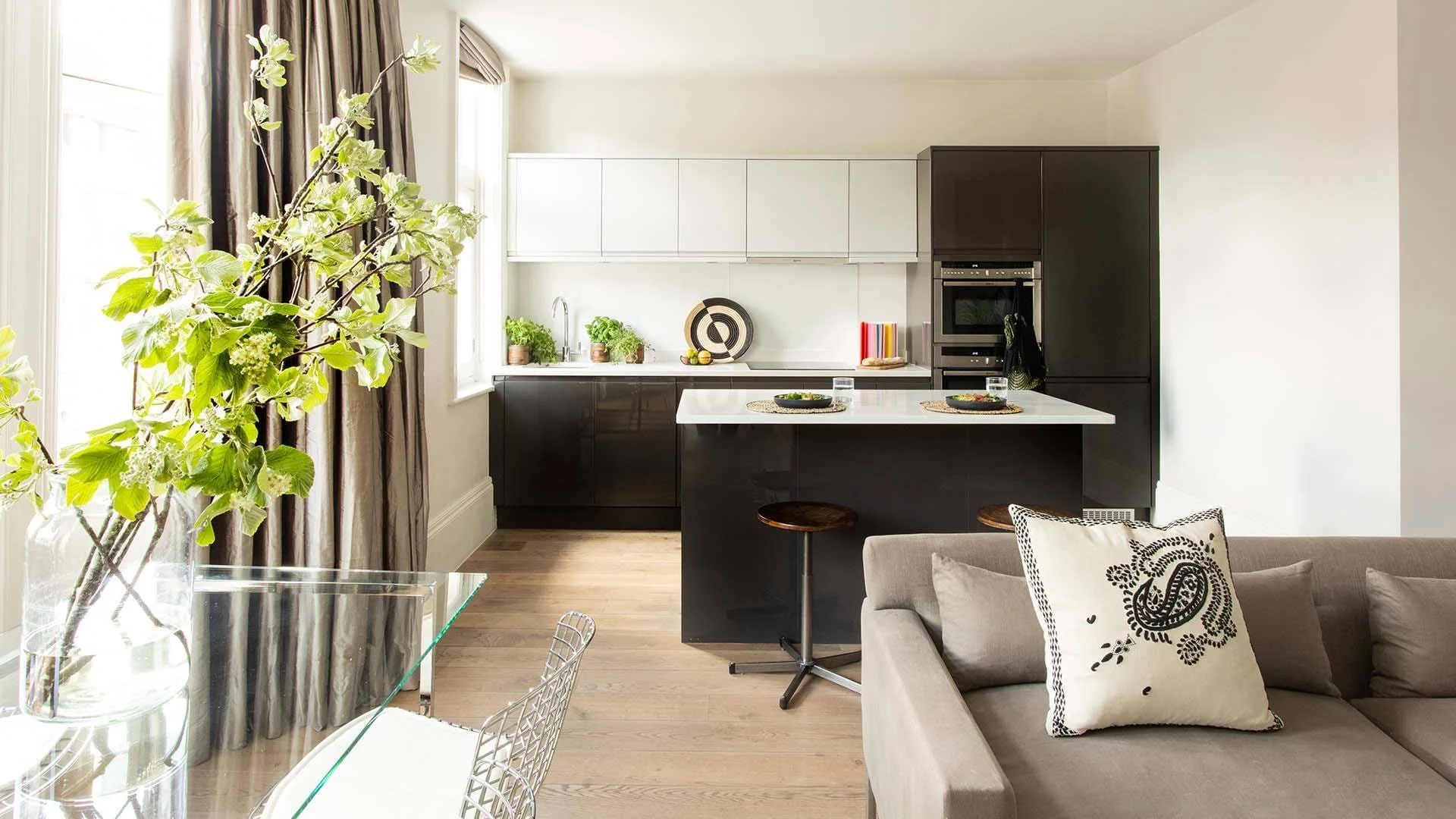 cavendish-square-1bed-deluxe-1.jpg