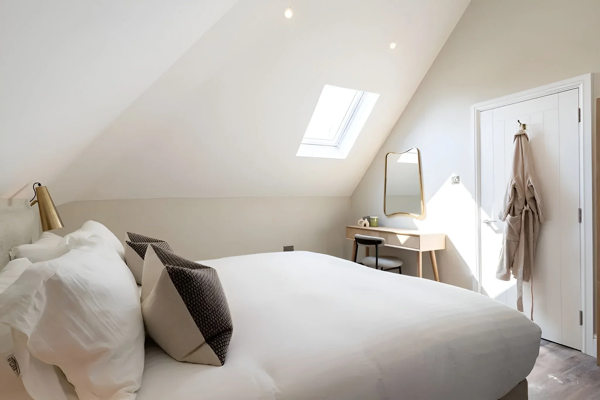 hill-house-suites-3 bed -3.webp