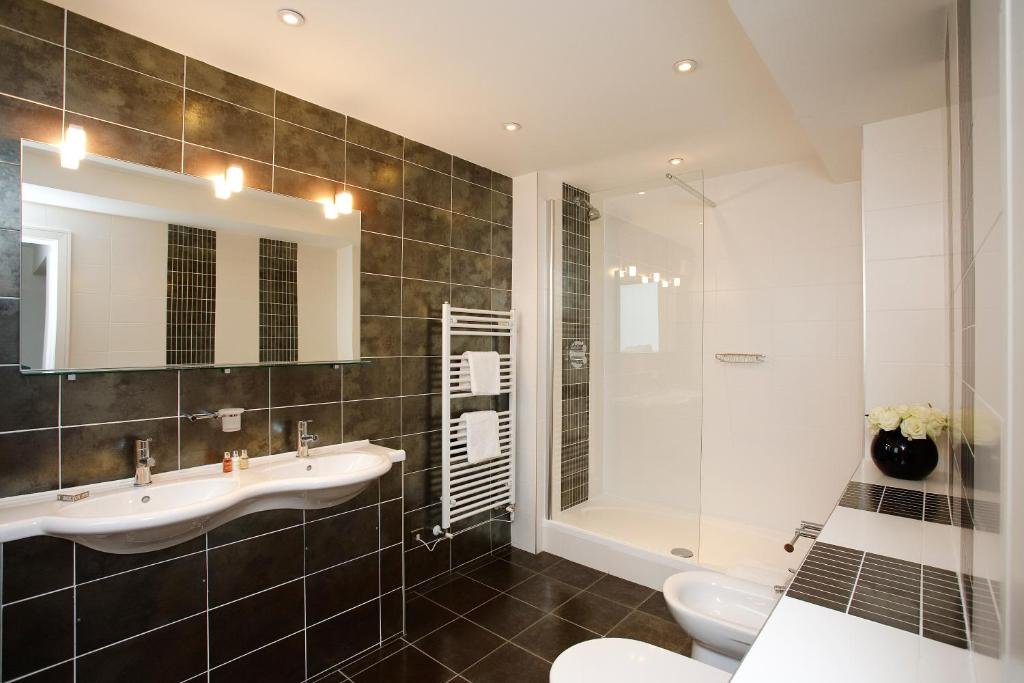 3. Great Ormond St Apartments 2 Bed Apartment (10).jpg