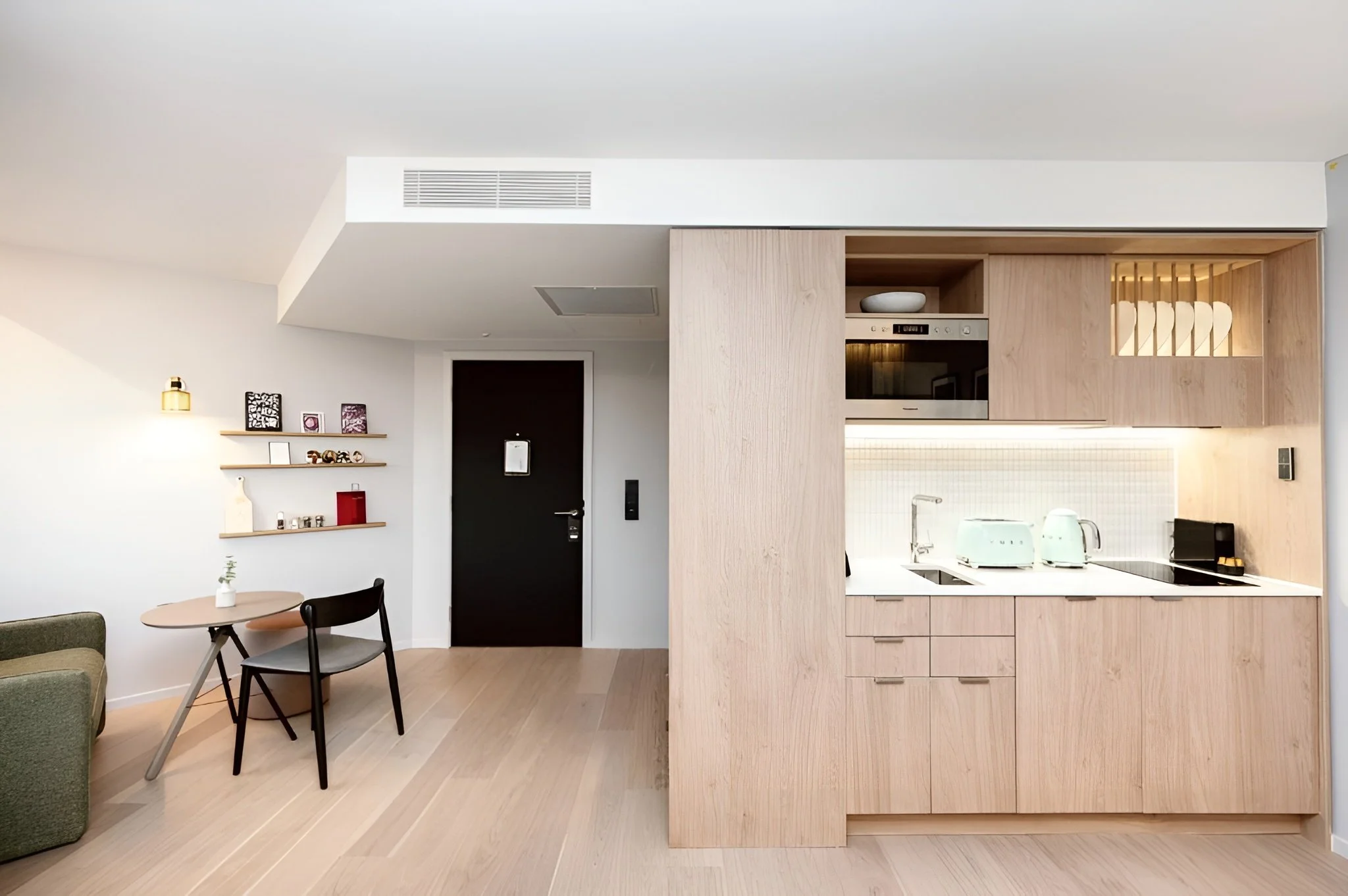 merchant-wharfside-deluxe-studio-8.jpg