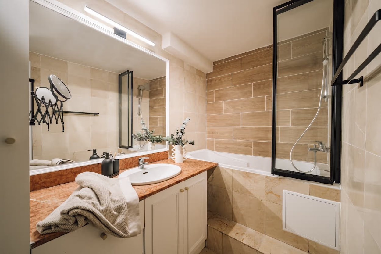 palais-royal-suites-2 bed - 16.jpeg