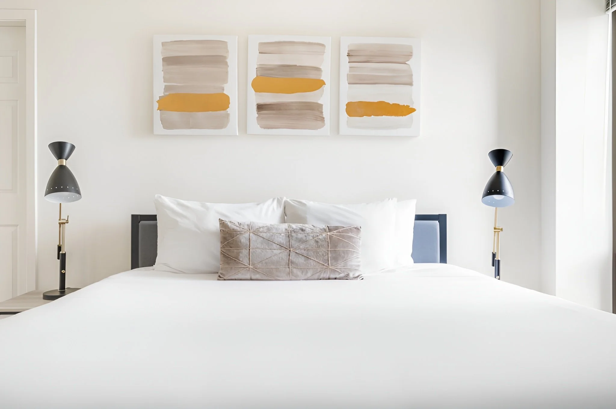 the-south-loop-gem-3 bed-2.jpg