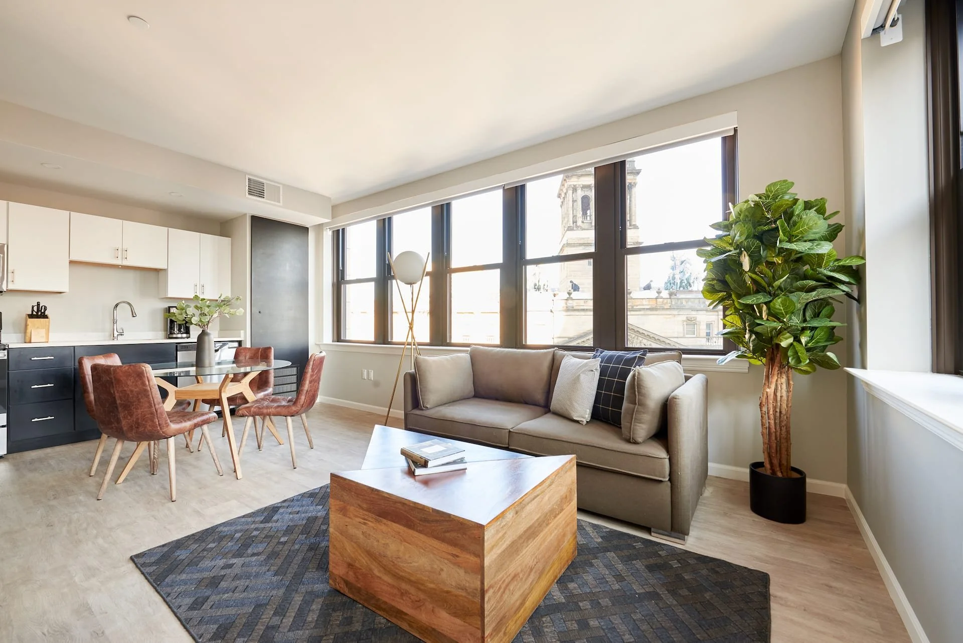 the-detroit-gem- 2 bed-6.jpg