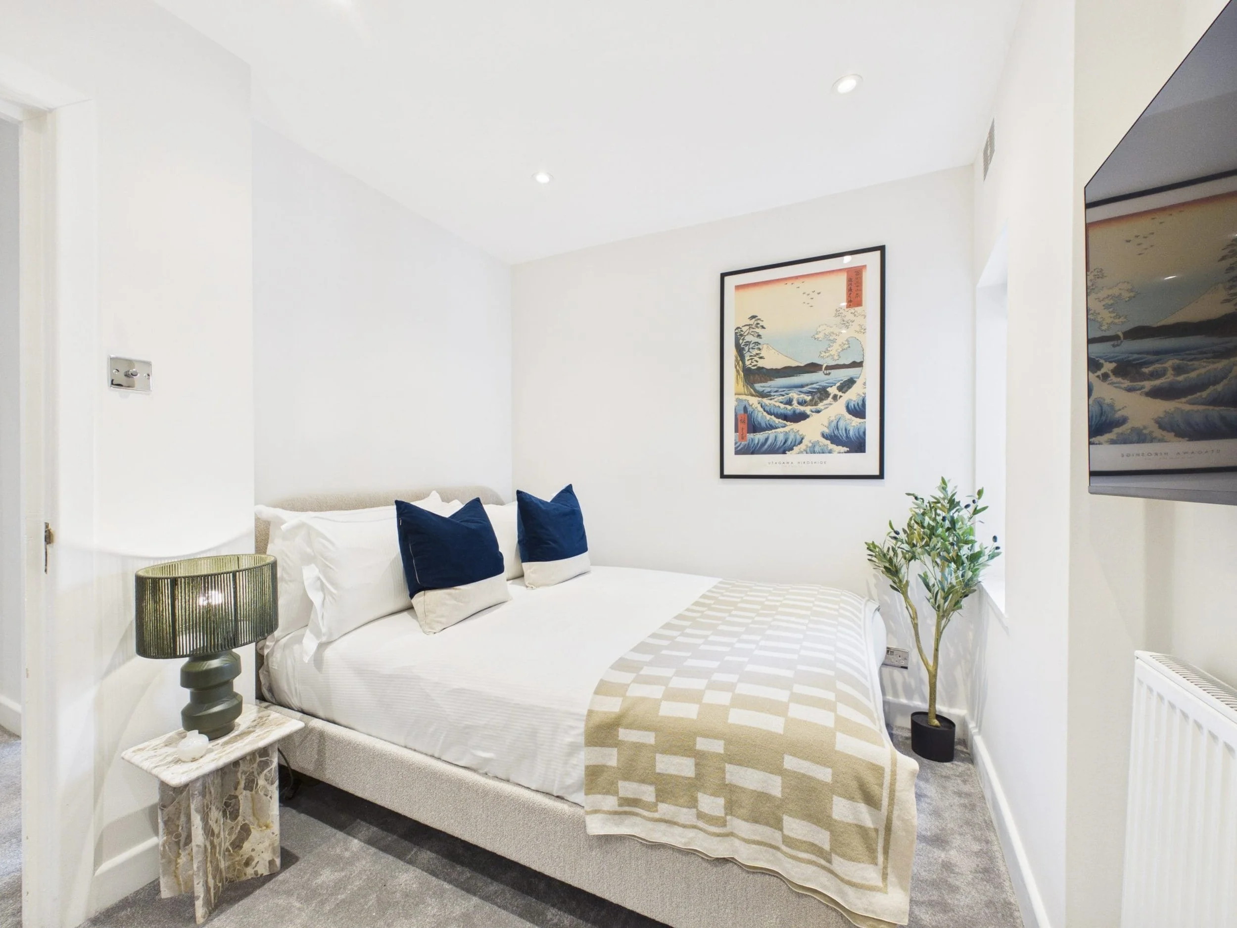 the-hampstead-gem-3 bed-12.jpg
