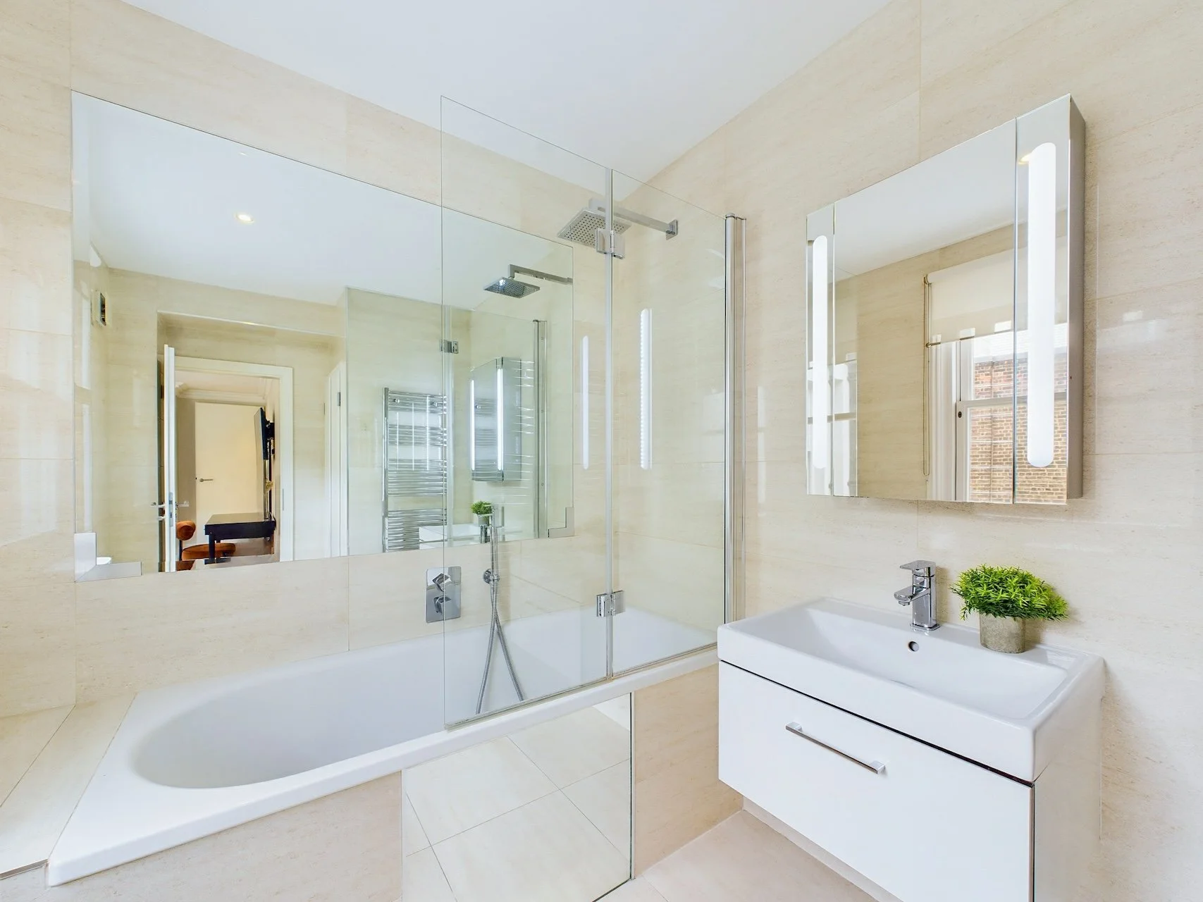 globe-yard-suites-2 bed-8.jpg