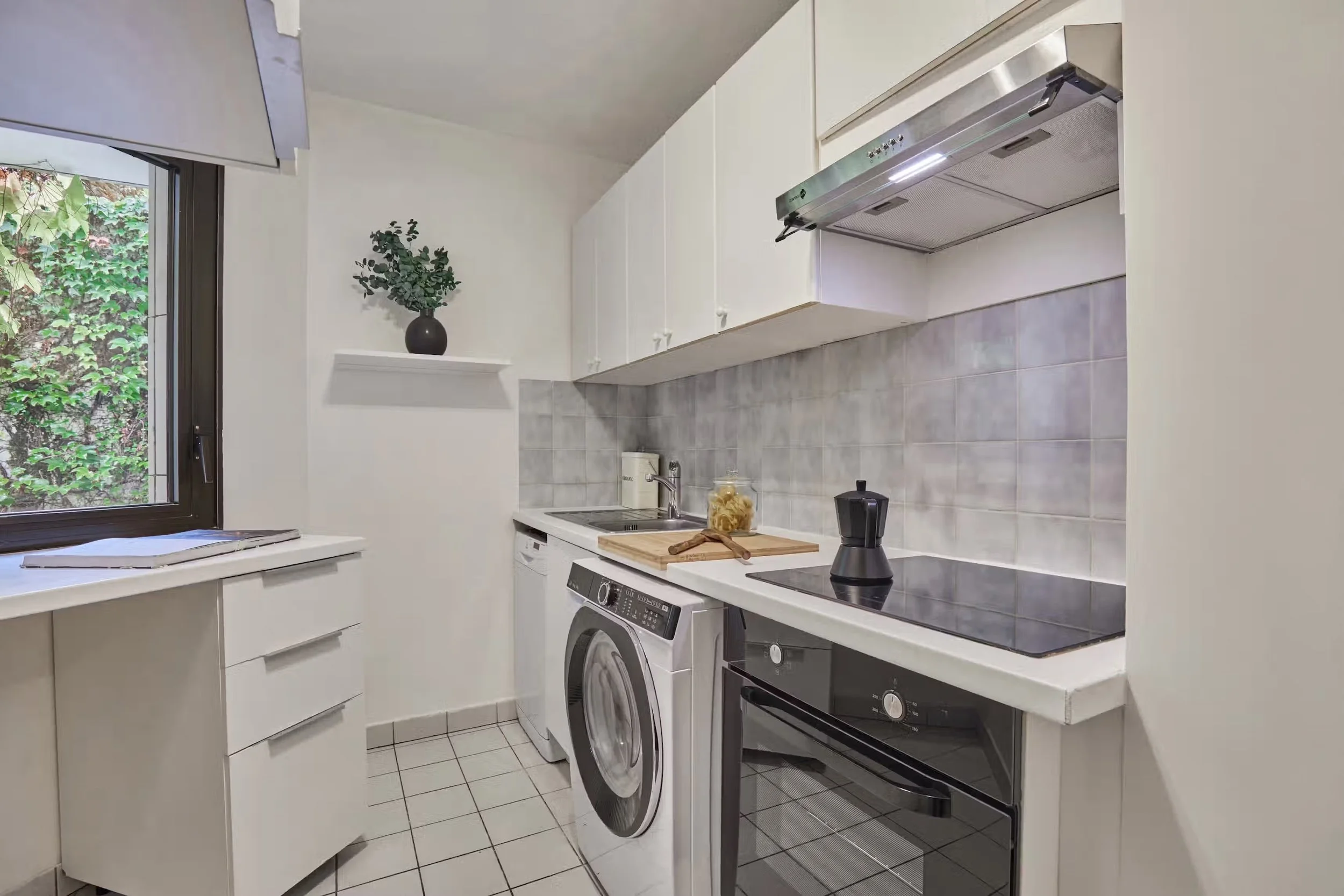 dauphine-quarters-2 bed-5.jpeg