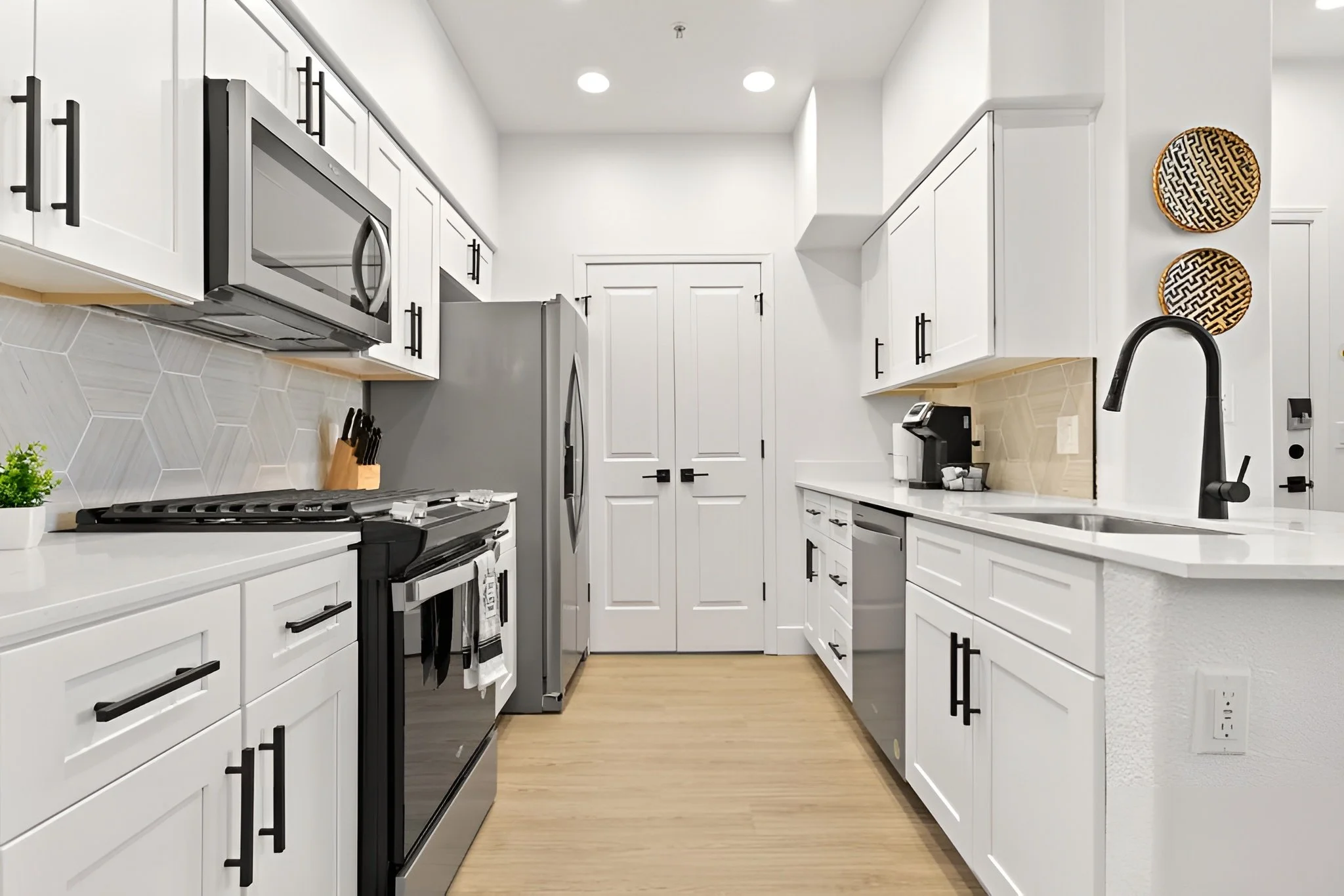cabela-residences-1 bed-6.jpg