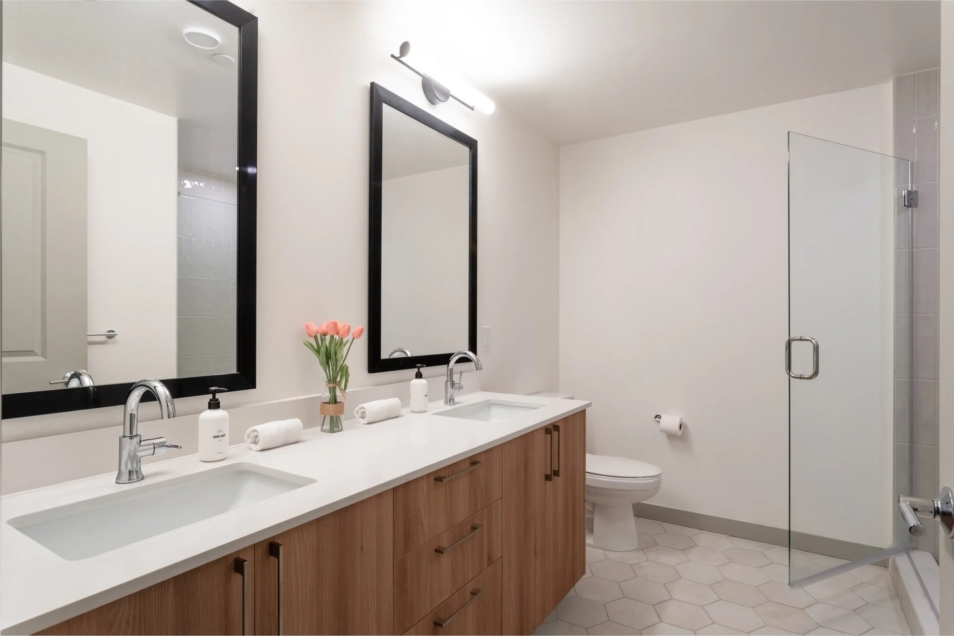 capitol-quarters-2 bed-8.jpg