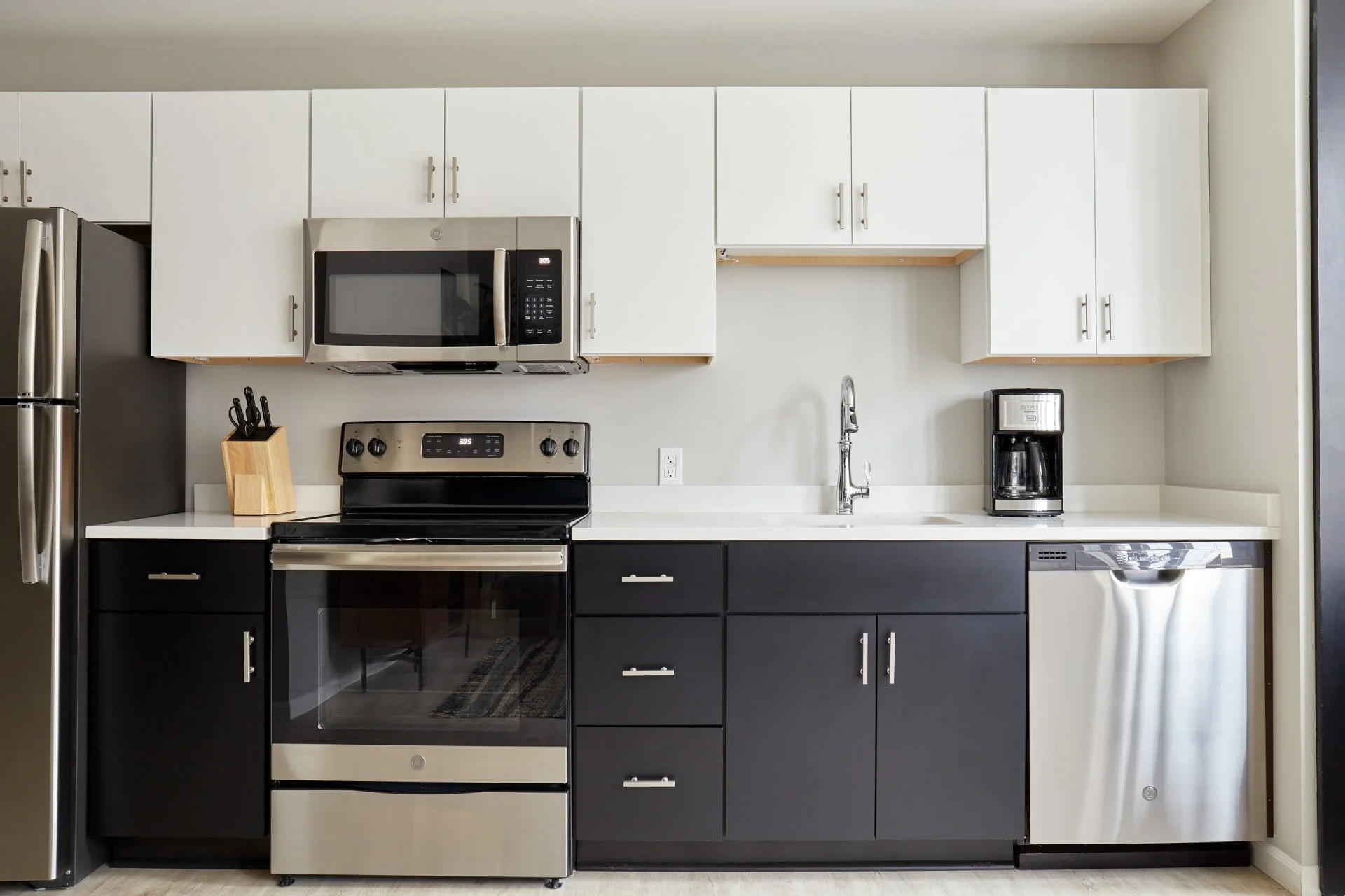 the-detroi-gem-1 bed-15.jpg