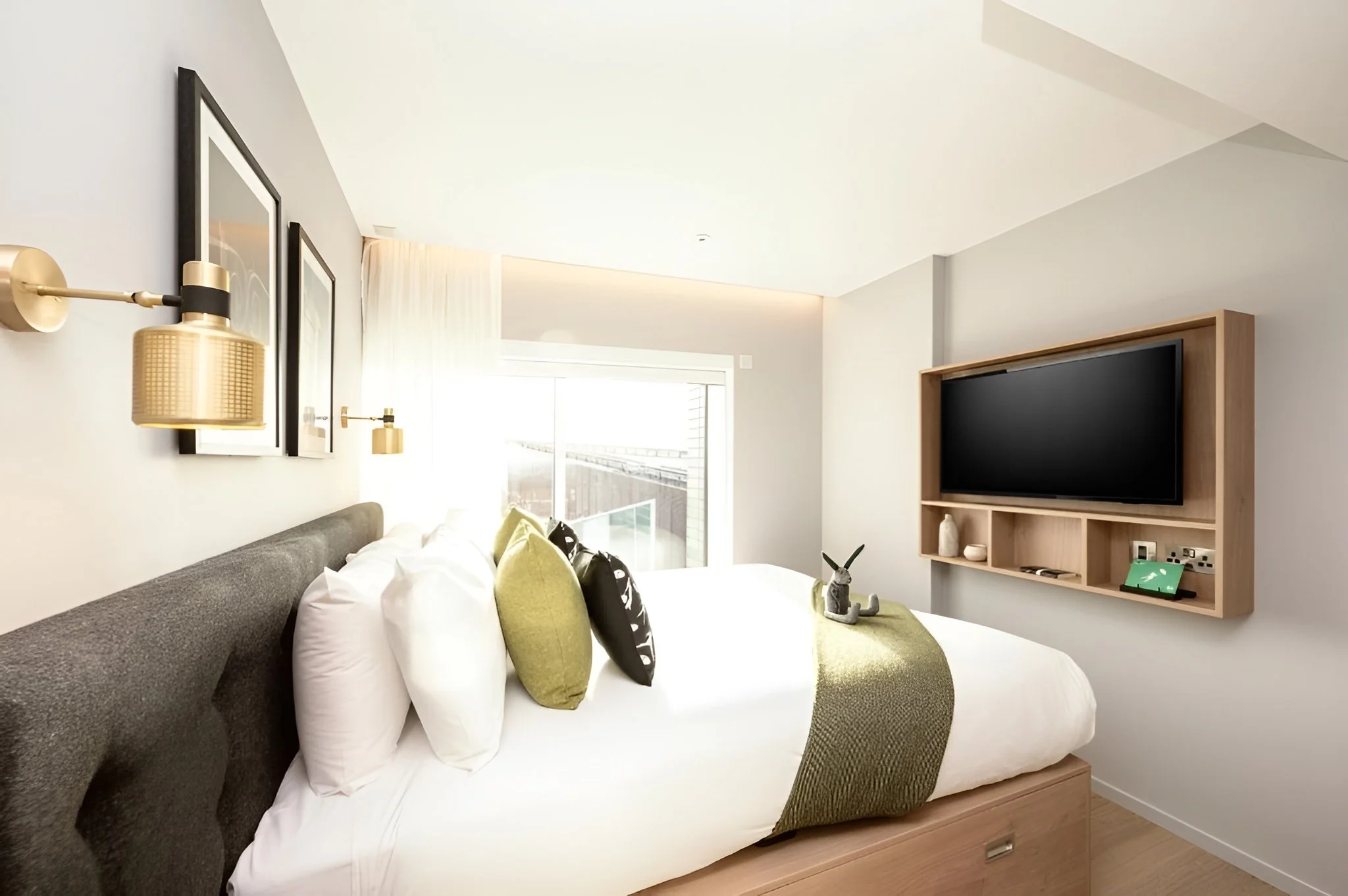 merchant-wharfside-deluxe-studio-9.jpg