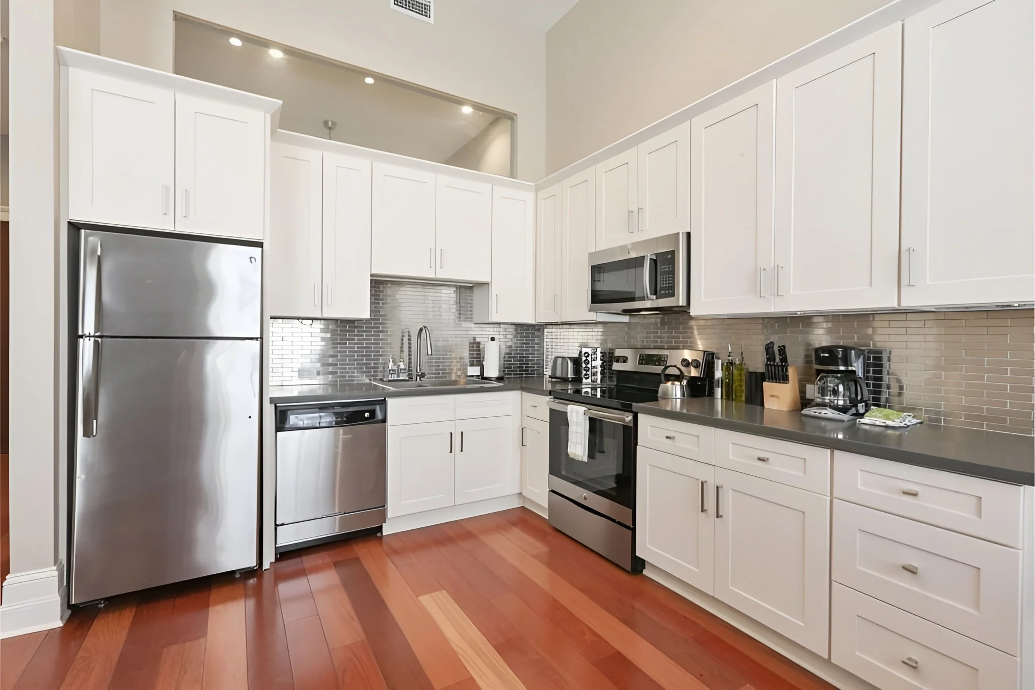 the-baronne-suites-1 bed-7.jpg