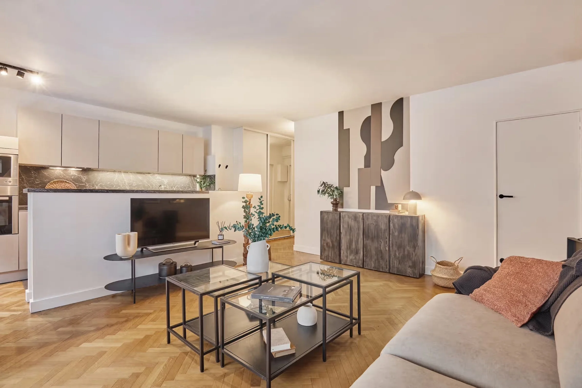 the-16th-jewel-2 bed-3.jpeg