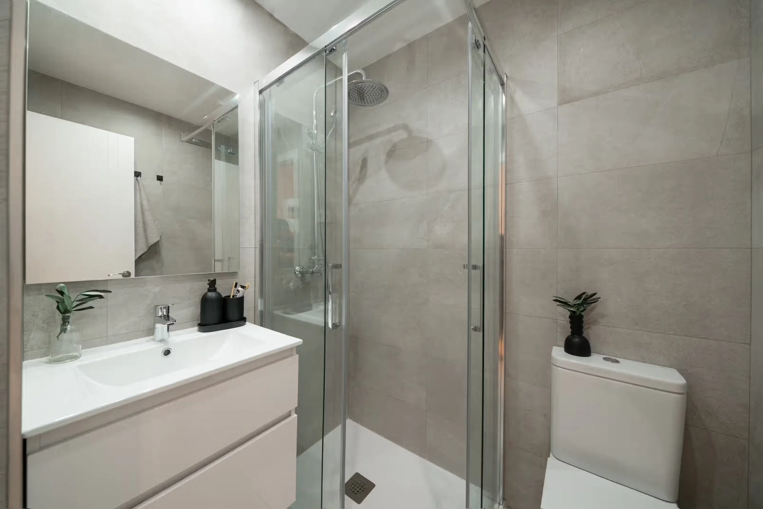 the-castellana-quarter-3 bed-14.jpeg