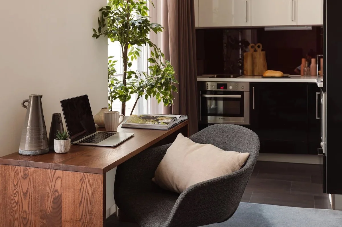paddington-student-suites-deluxe-studio- (3).jpeg