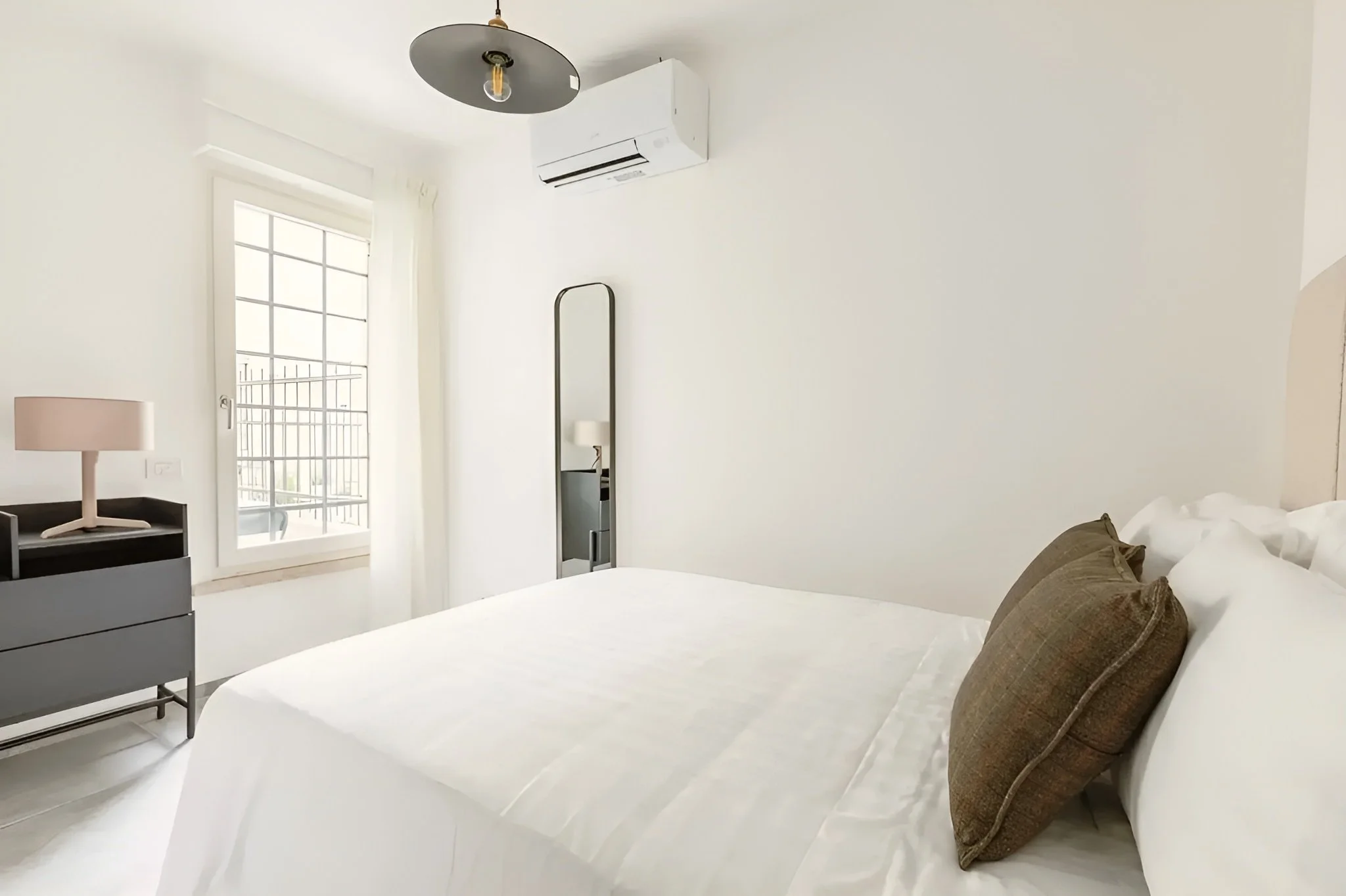 the-reti-collection-bed 3-14.webp