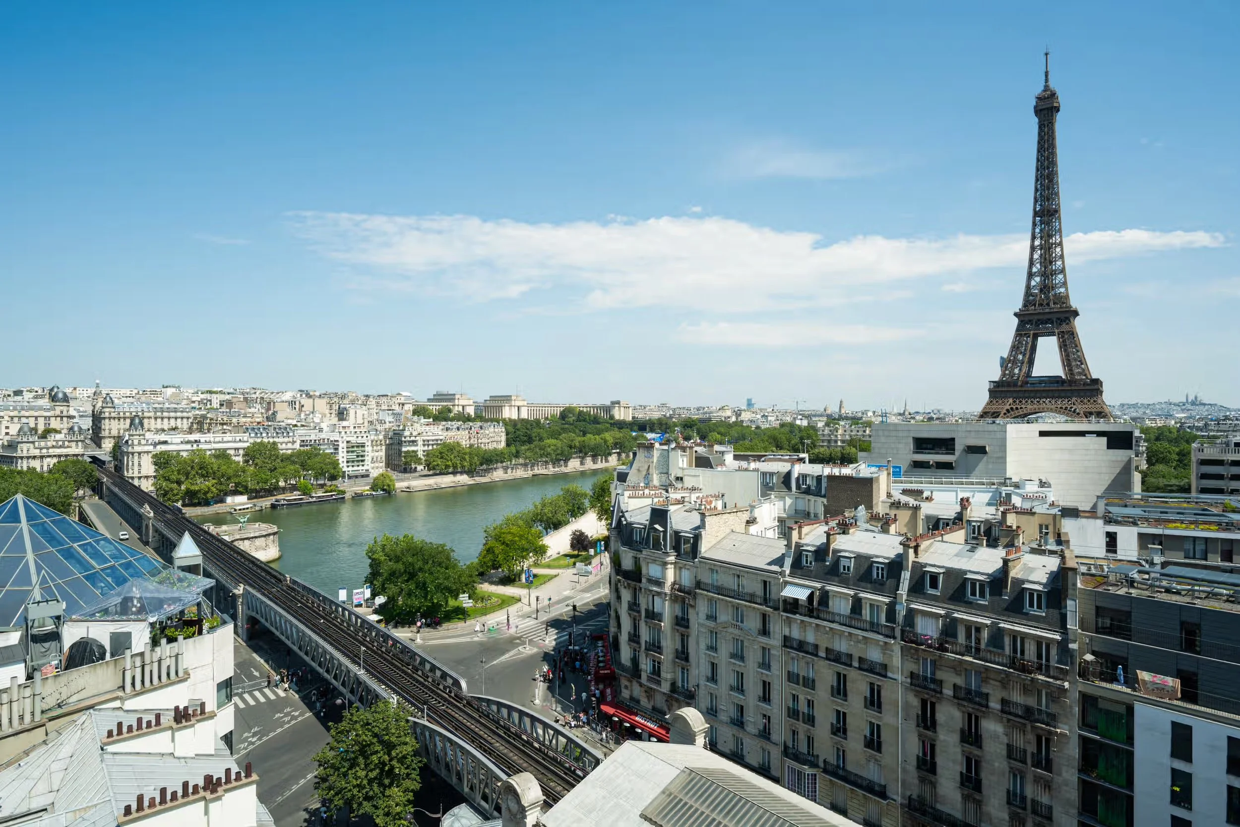 the-bir-hakeim-suites-2 bed-17.jpeg