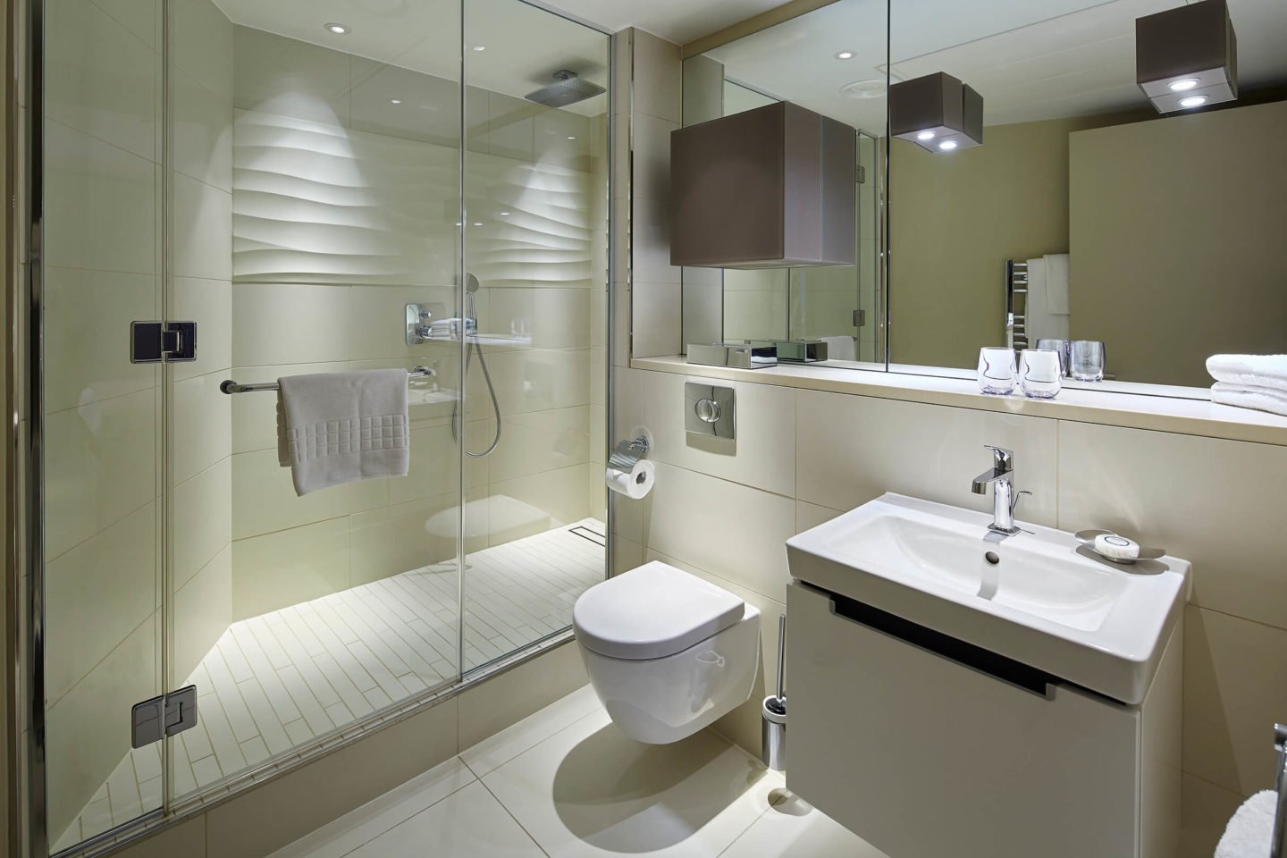 tower-of-london-2bed-3.jpg