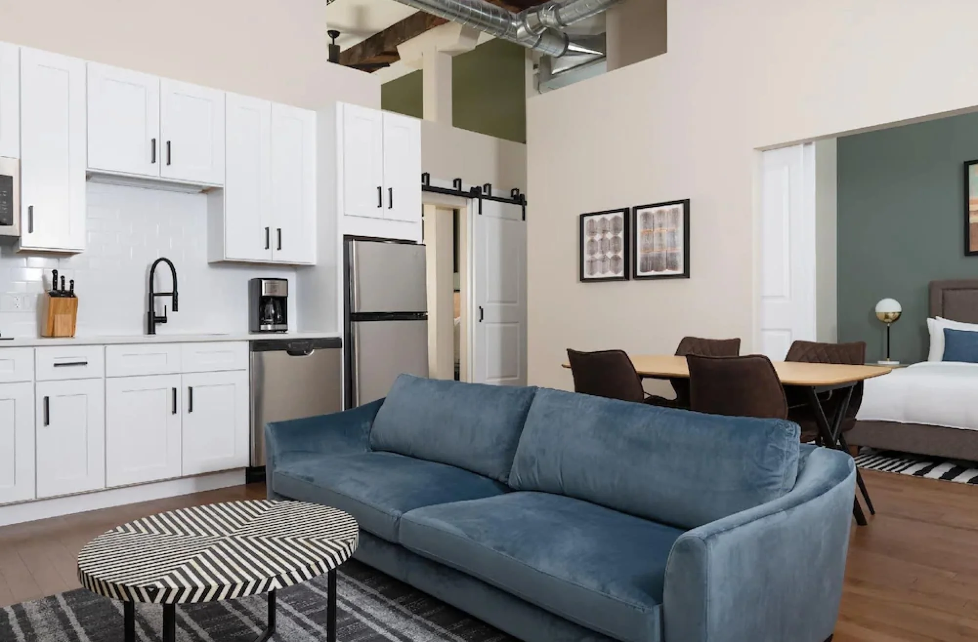 the-jackson-suites-2 bed-10.jpeg