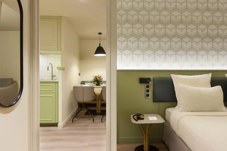 chatelet-quarters-1-bed-2.jpg