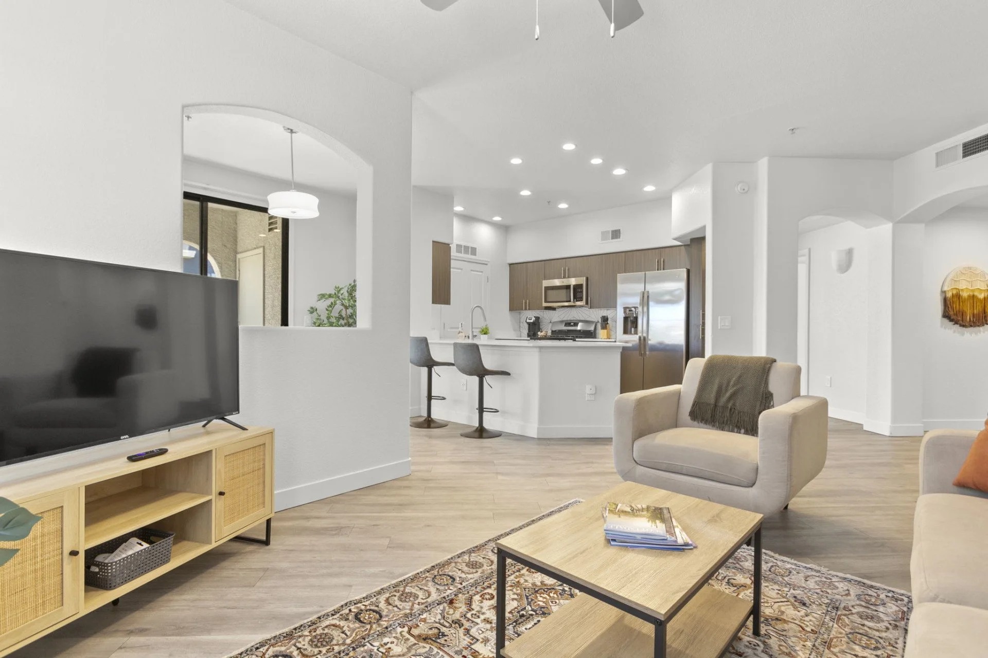 cabela-residences-2 bed11.jpg
