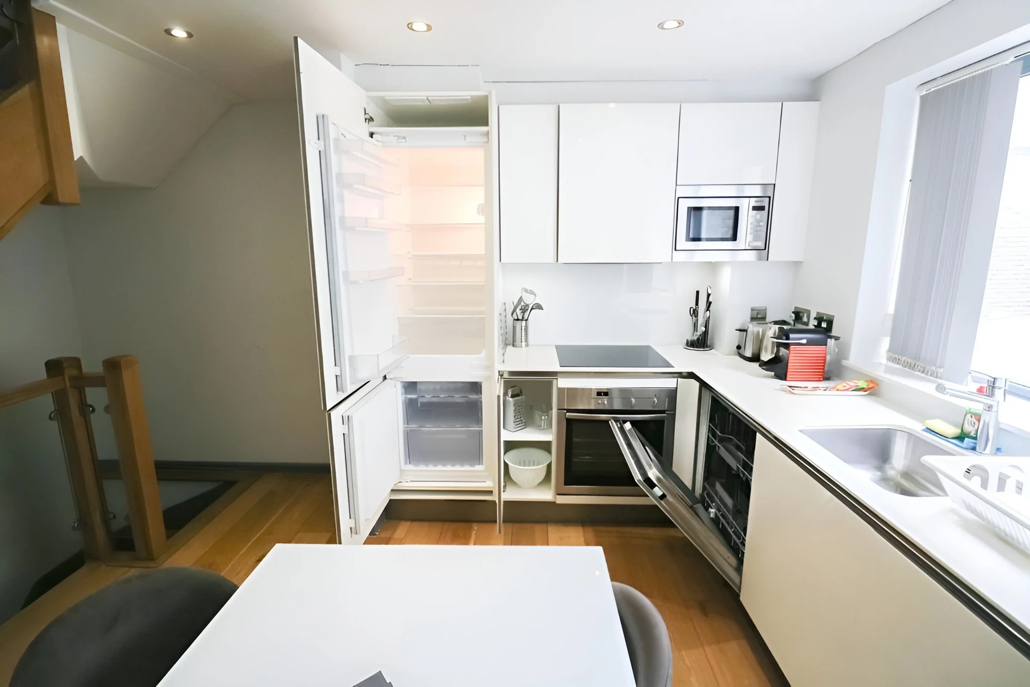 the-broadly-residence-3 bed-8.jpg