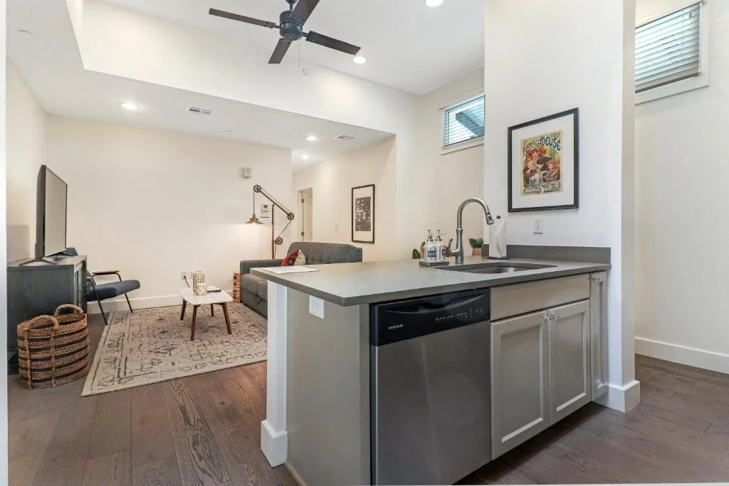 canal-street-suites-1 bed-2.jpg