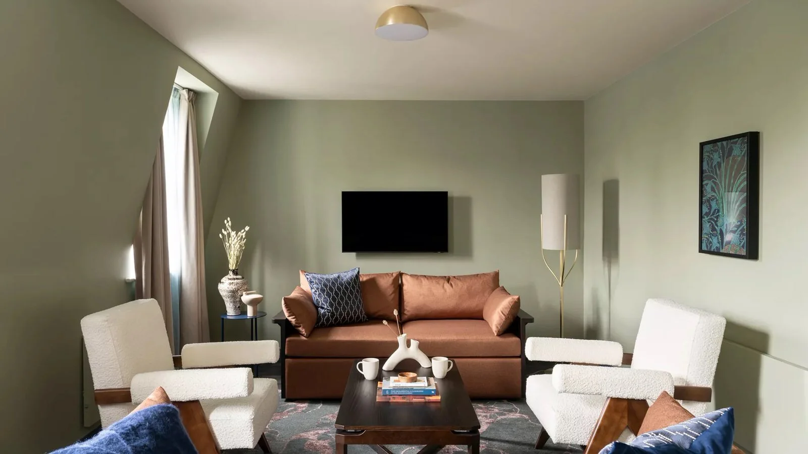 cov_hh_lrg2bedsofa-apt14_livingarea_webres_jpeg_171023-(12) (1).jpeg