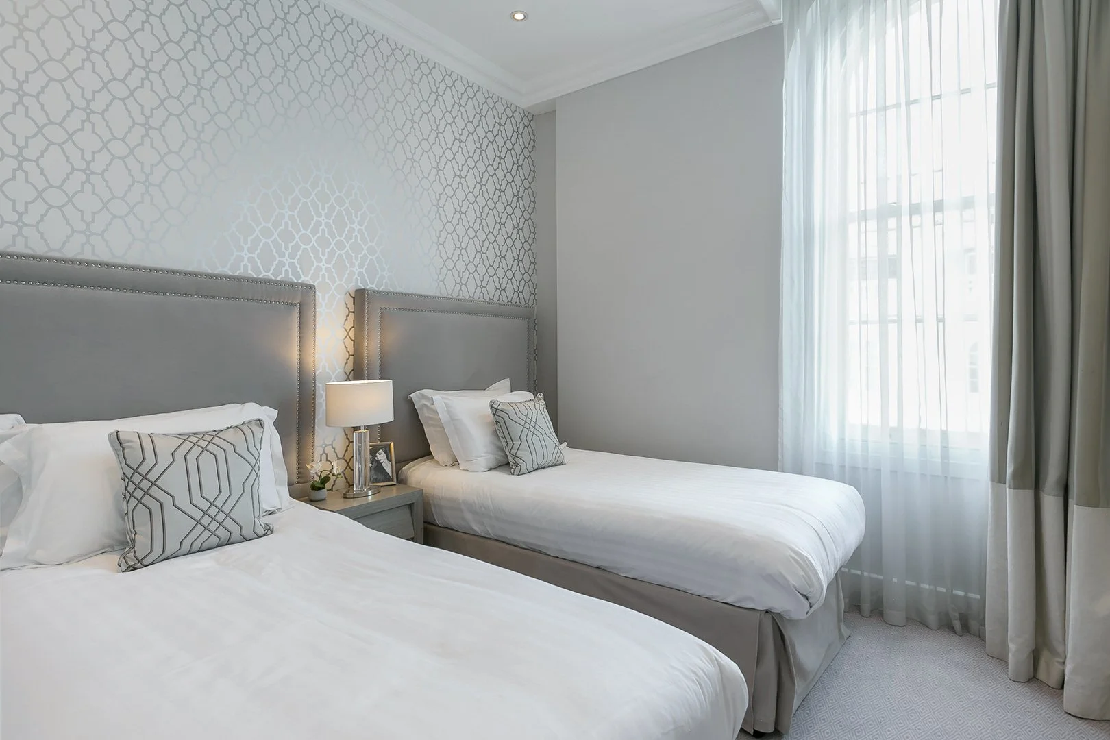 cleveland-square-2bed-deluxe-1.jpg