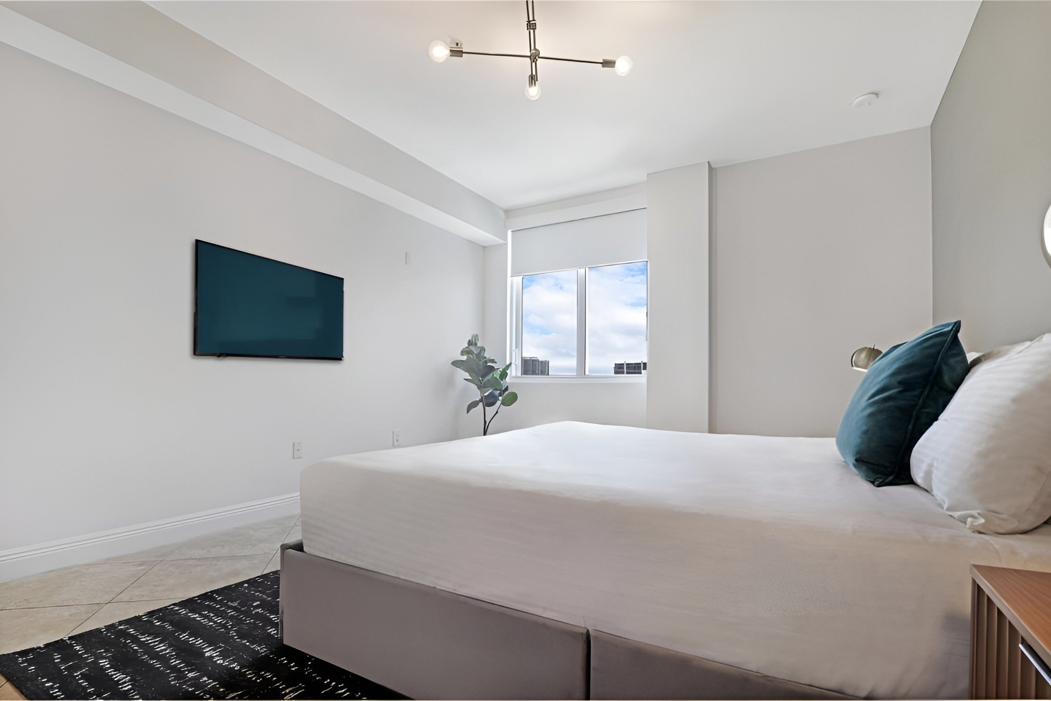 atlantic-blvd-suites-3 bed-5.jpg