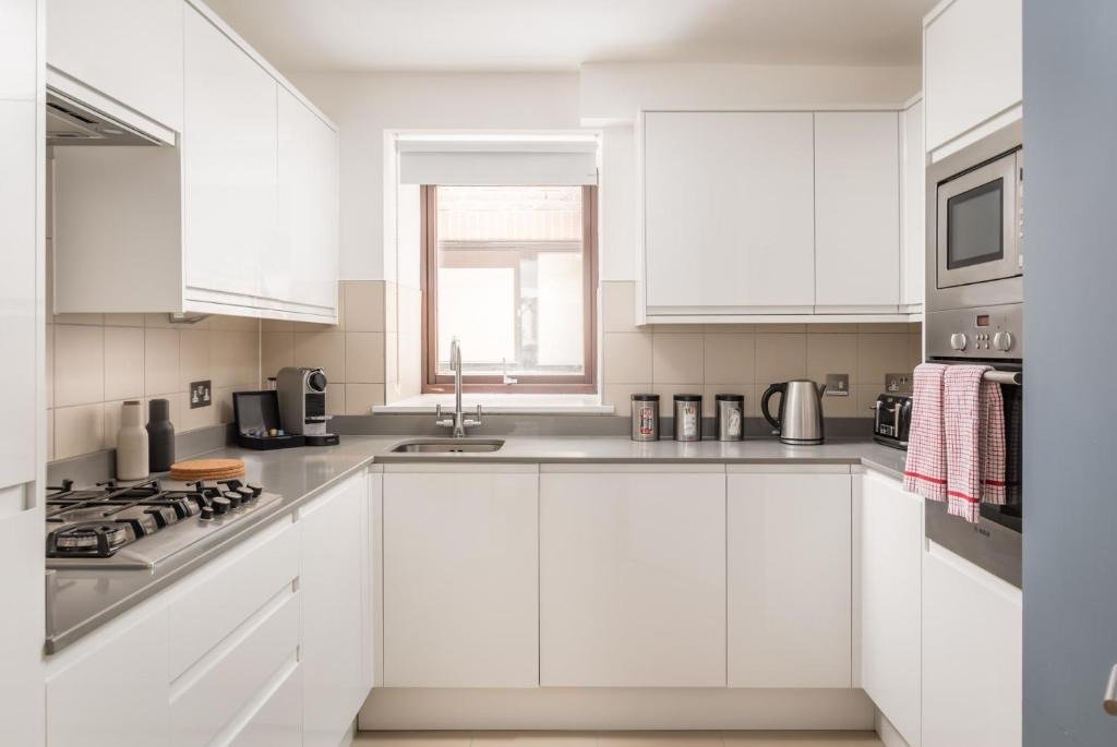 holland-park-1bed-deluxe-1.jpeg