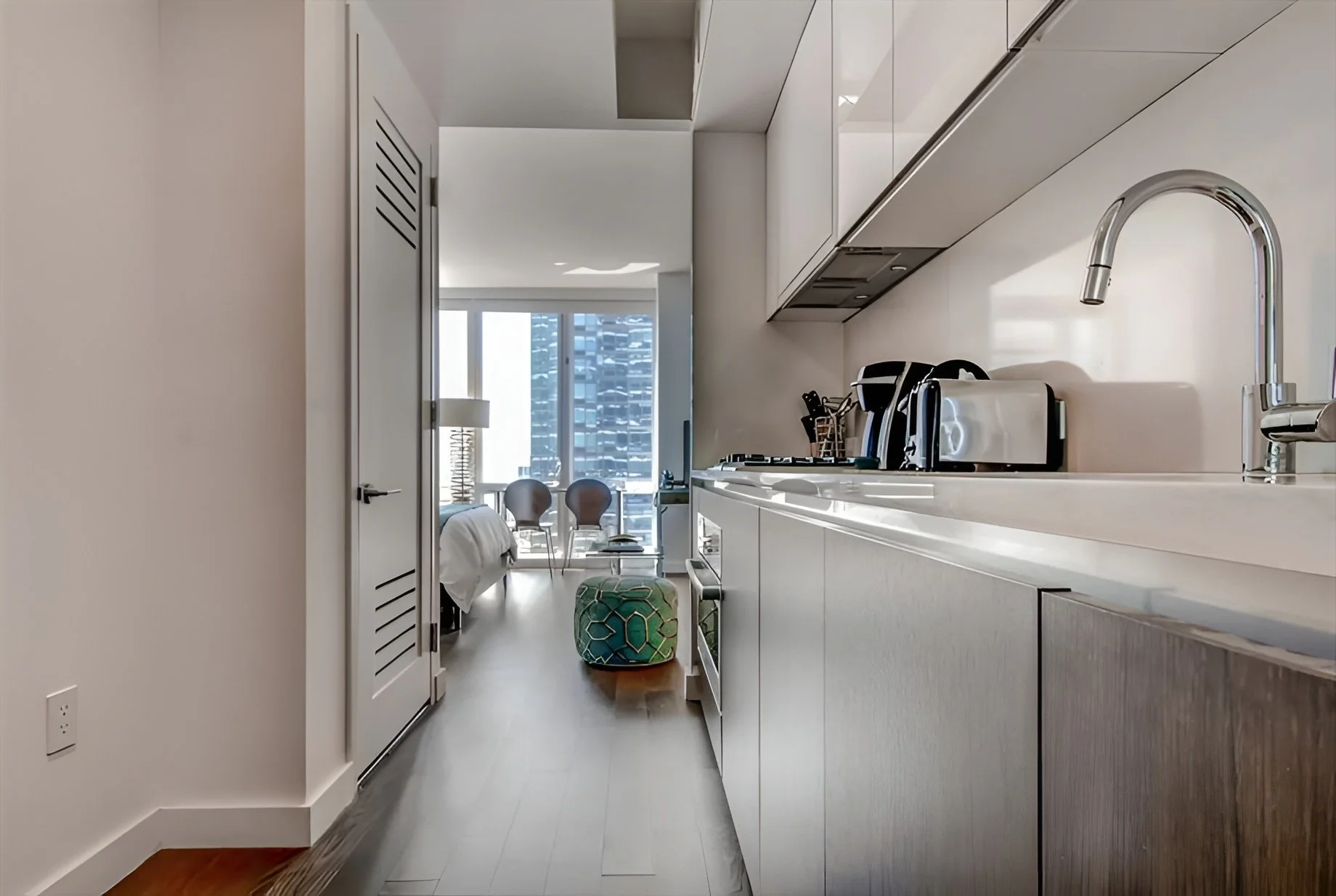 the-midtown-horizon-studio-apt1-1.jpg