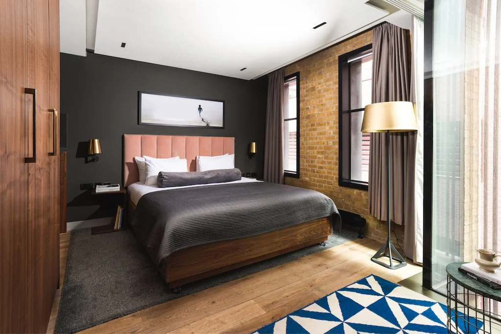 southwark-riverside-studio deluxe-1.jpg