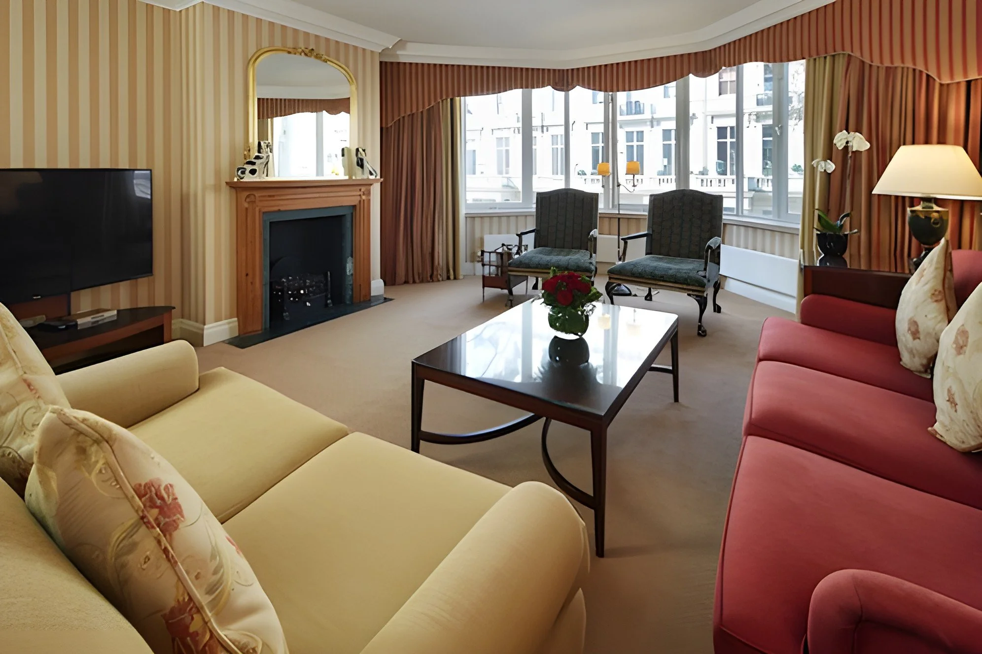 the-palace-collection-2 bed-4.jpg