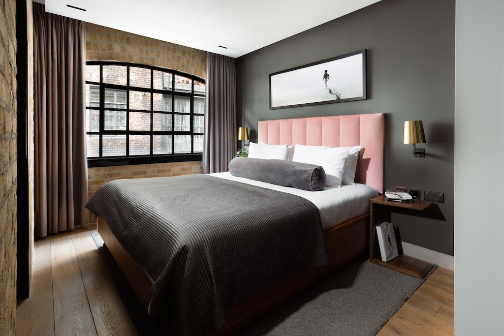 southwark-riverside-1 bed deluxe-4.jpeg