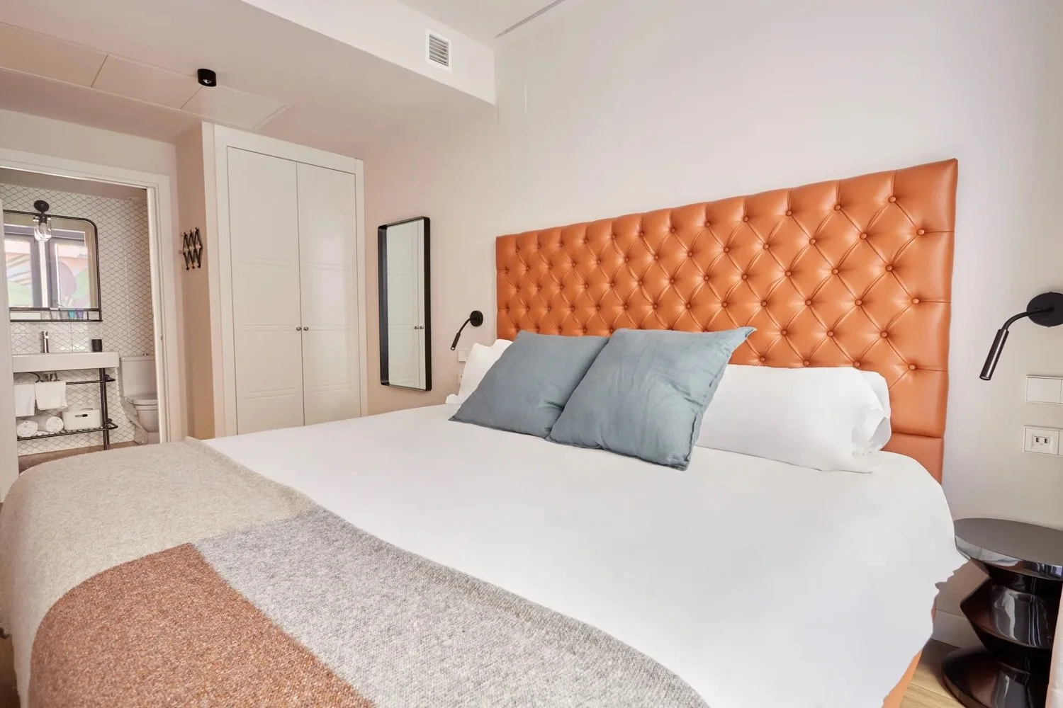 chueca-suites-1 bed -7.jpeg