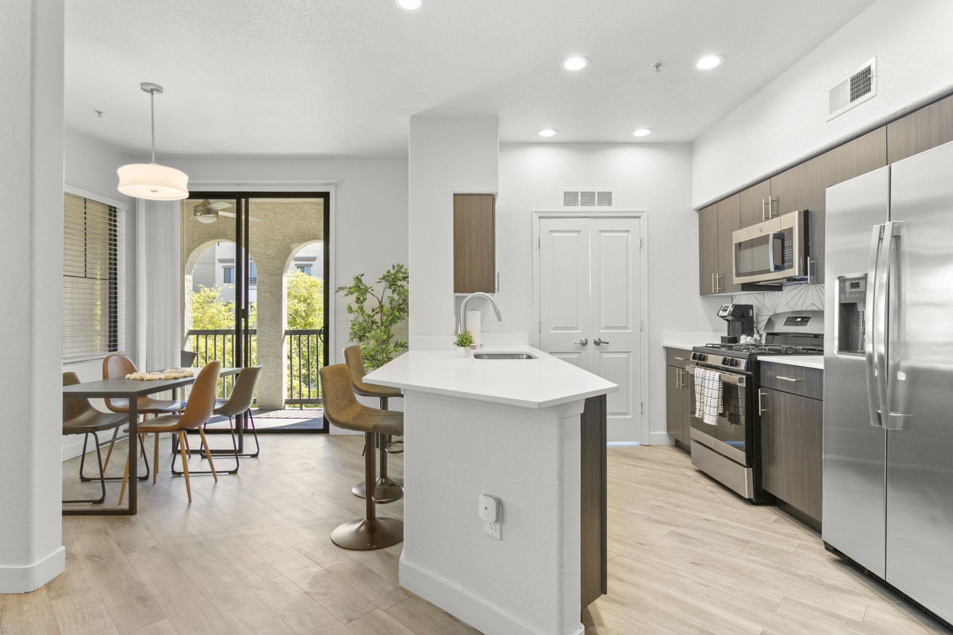 cabela-residences-2 bed9.jpg
