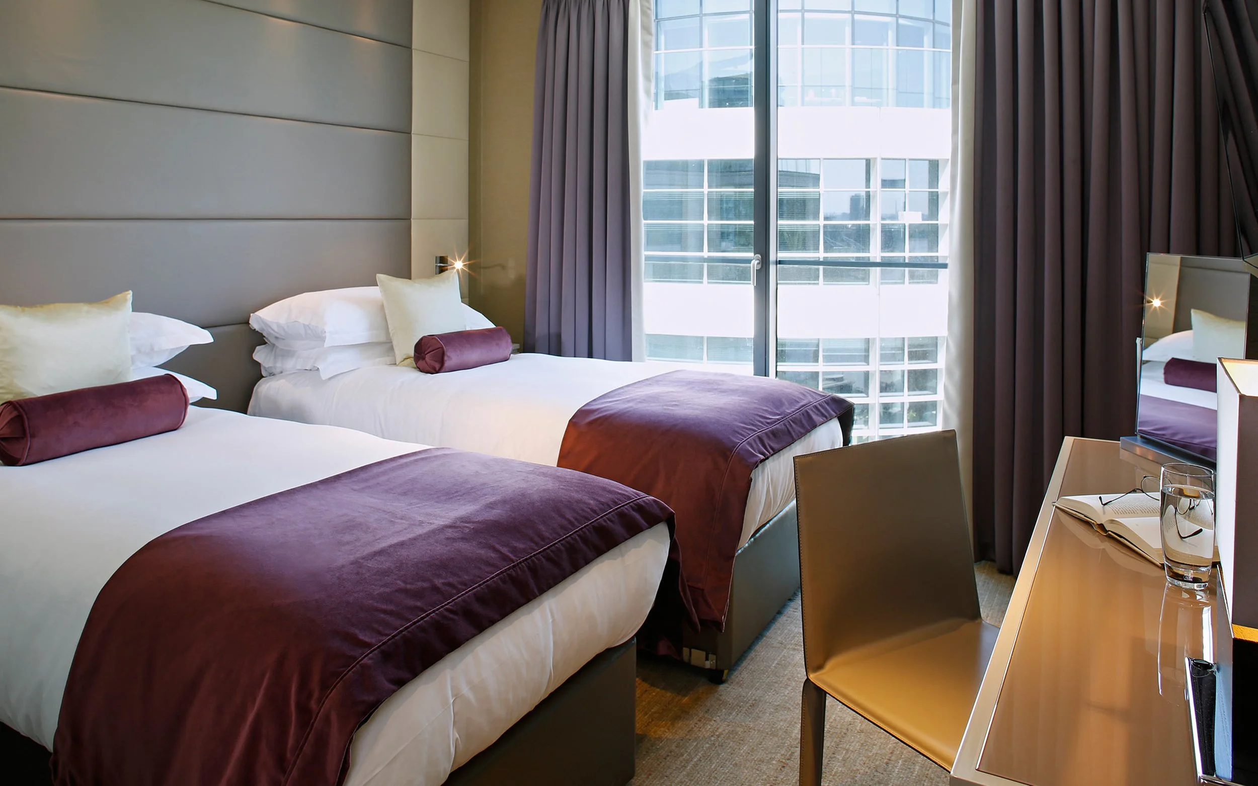 tower-of-london-2 bed deluxe-4.jpg
