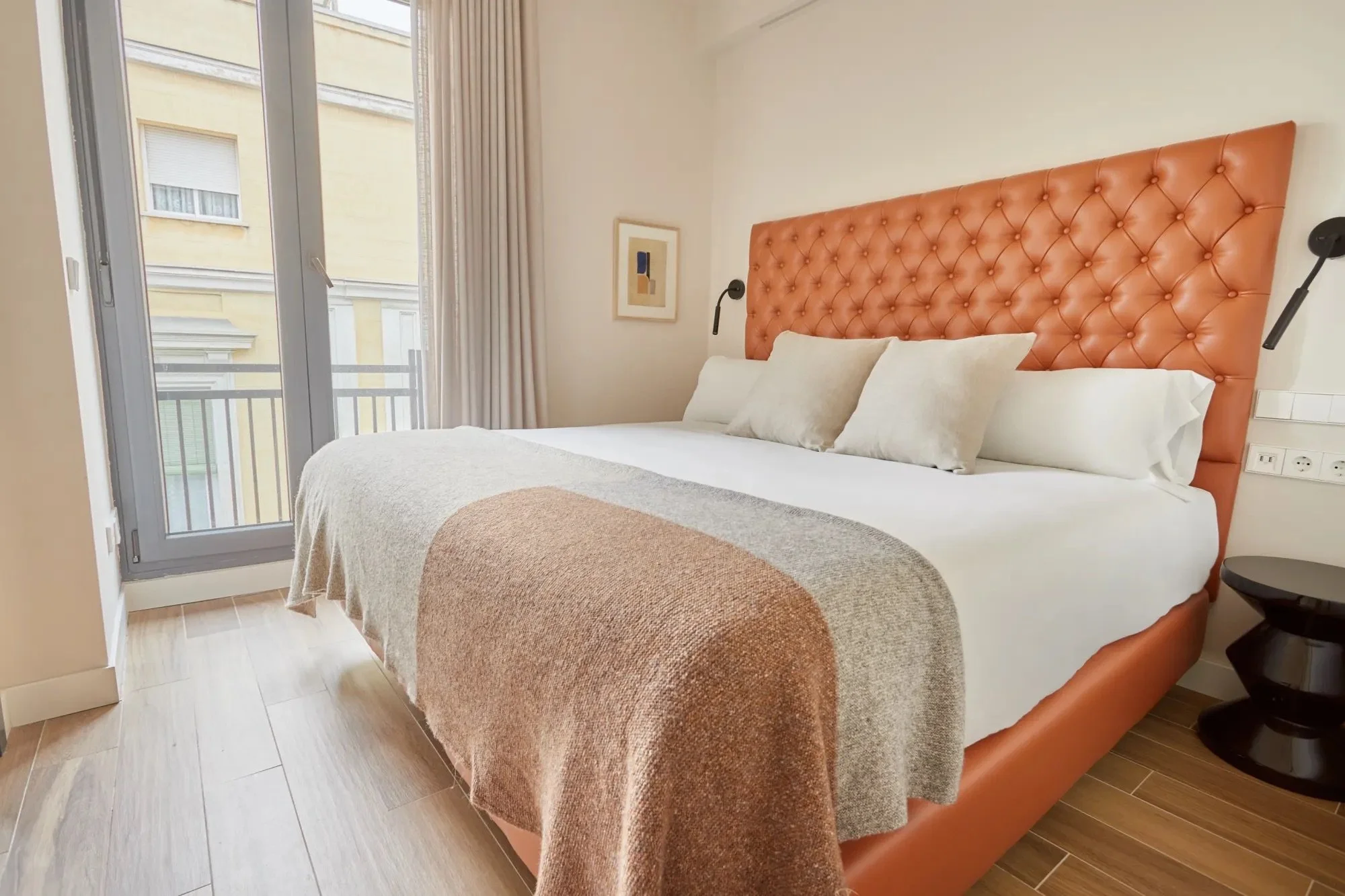 chueca-suites-2 bed-5.jpeg