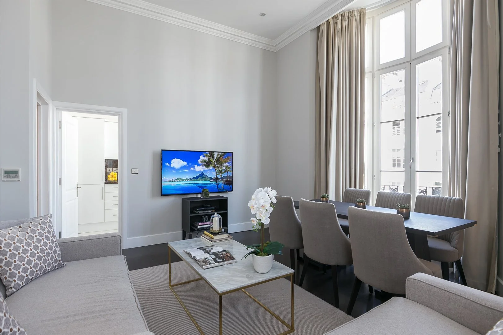 cleveland-square-2bed-balcony-2.jpg