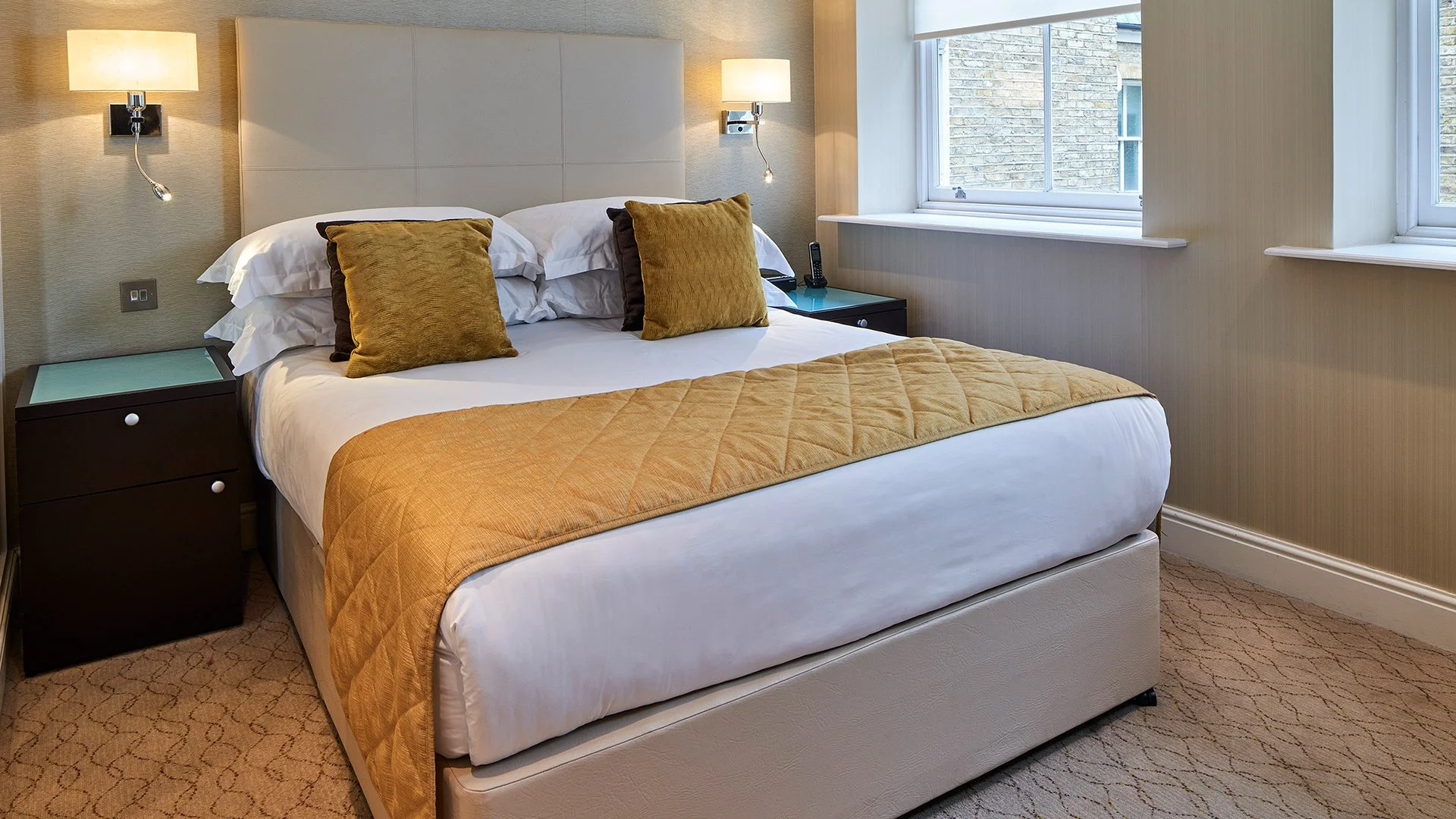 mansion-house-2bed-exec-2.jpg